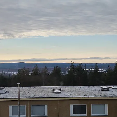 Spacious Penthouse With A View & Character شقة