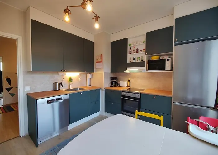 Spacious Penthouse With A View & Character Рованиеми