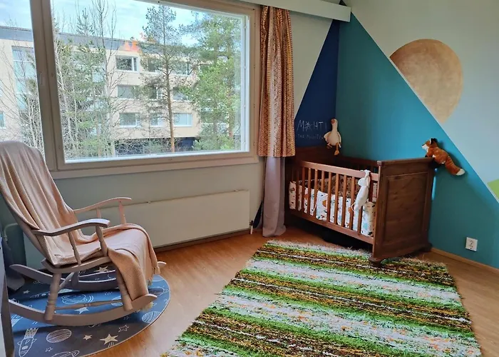 Spacious Penthouse With A View & Character *